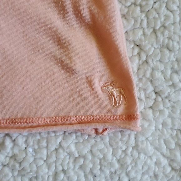 Abercrombie and Fitch Scoop Neck Tee - Picture 2 of 3